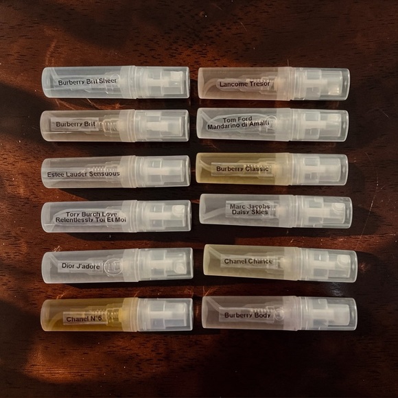 Perfumes Samples Designer - Picture 1 of 2